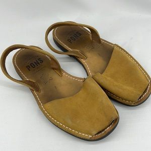 Suede Camel pons